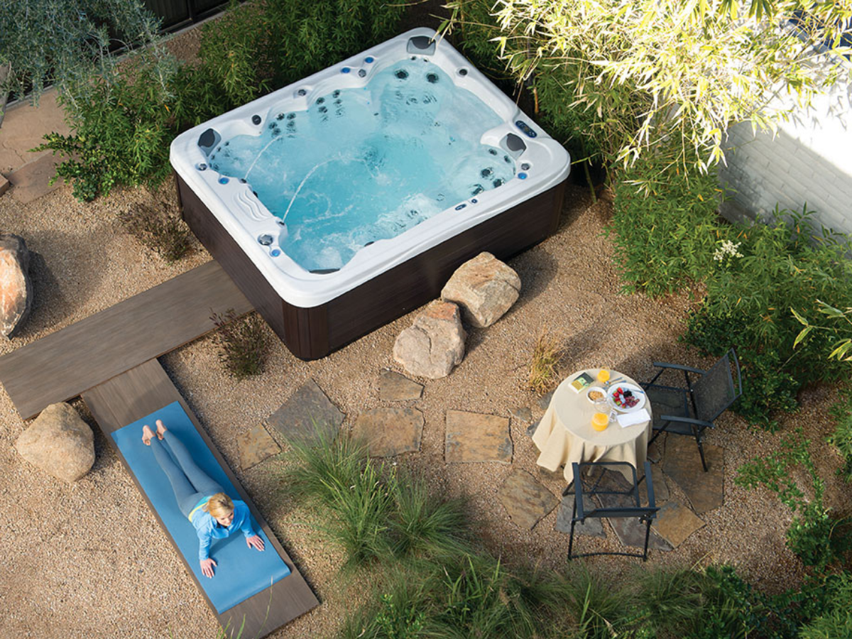 Premium Hot Tubs for Sale in Waterloo, Kitchener, Cambridge & Guelph